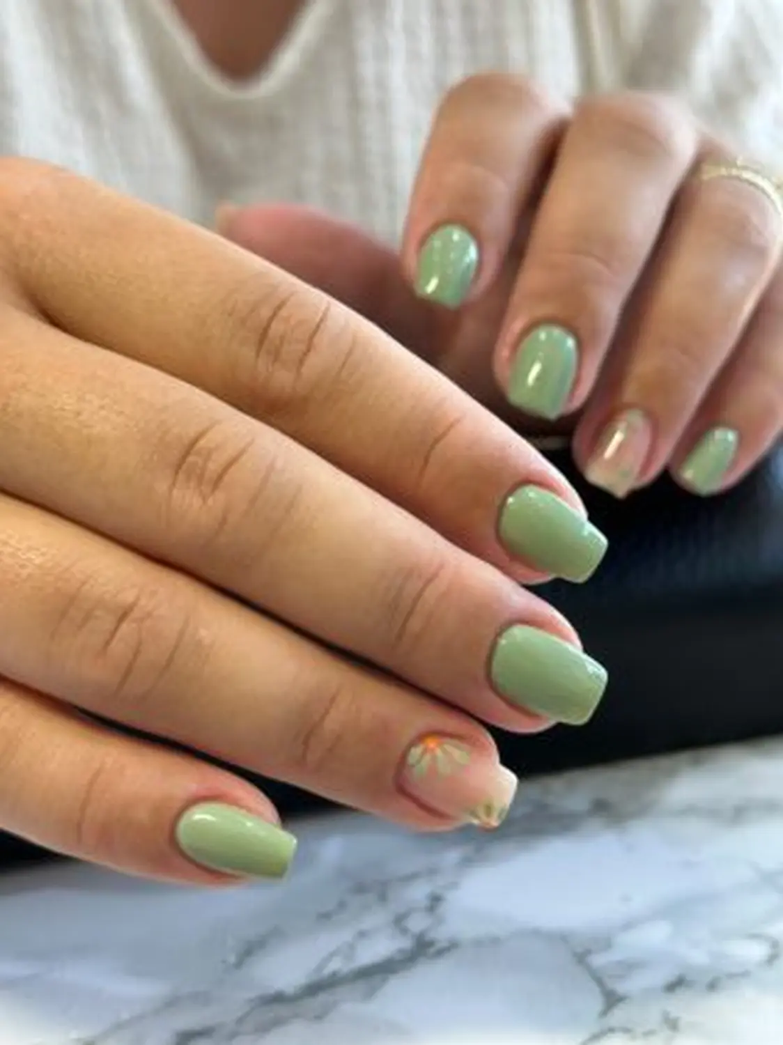 Bee Beauty – Nagelstudio – Nailart