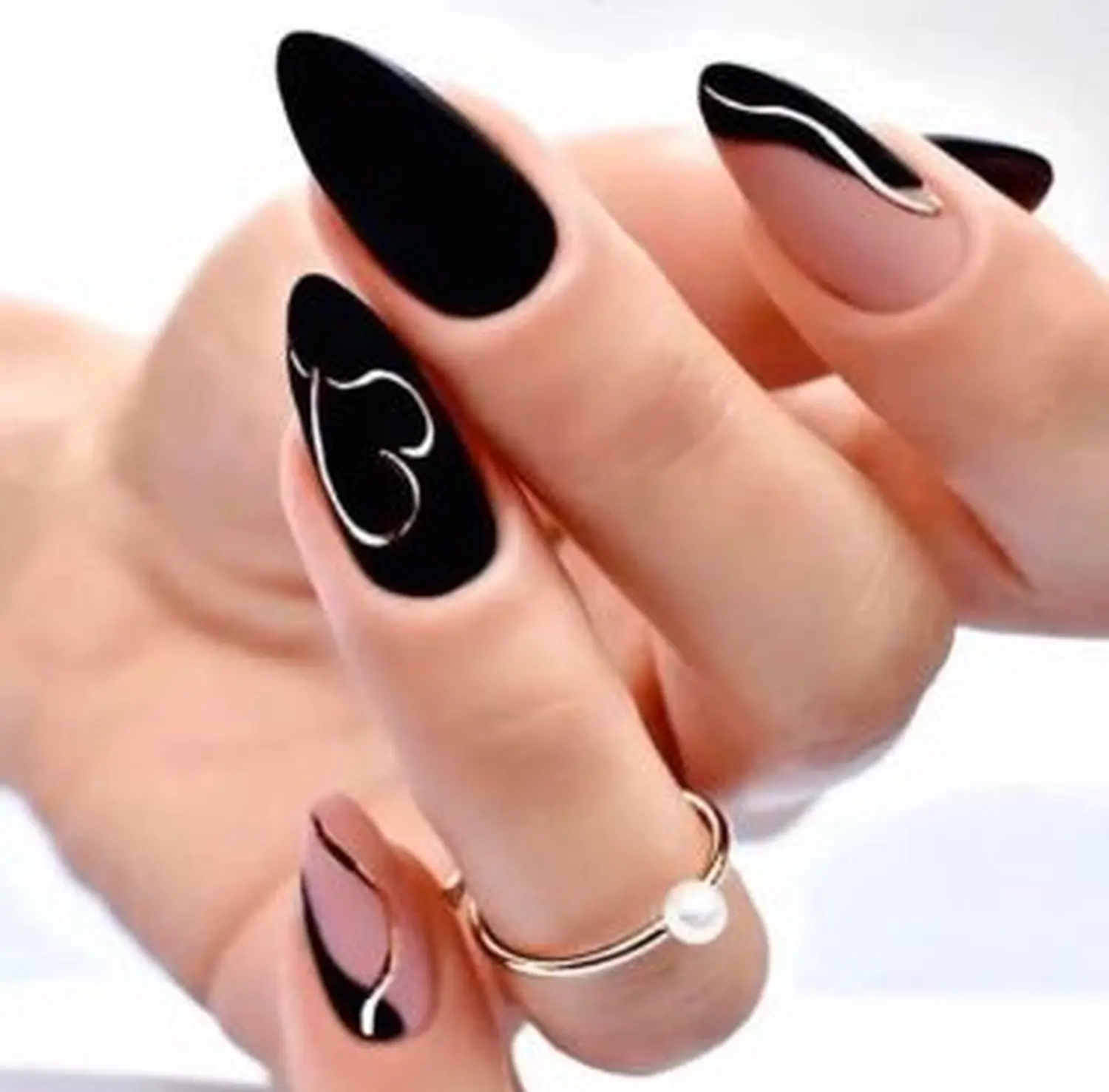 Bee Beauty – Nagelstudio – Nailart