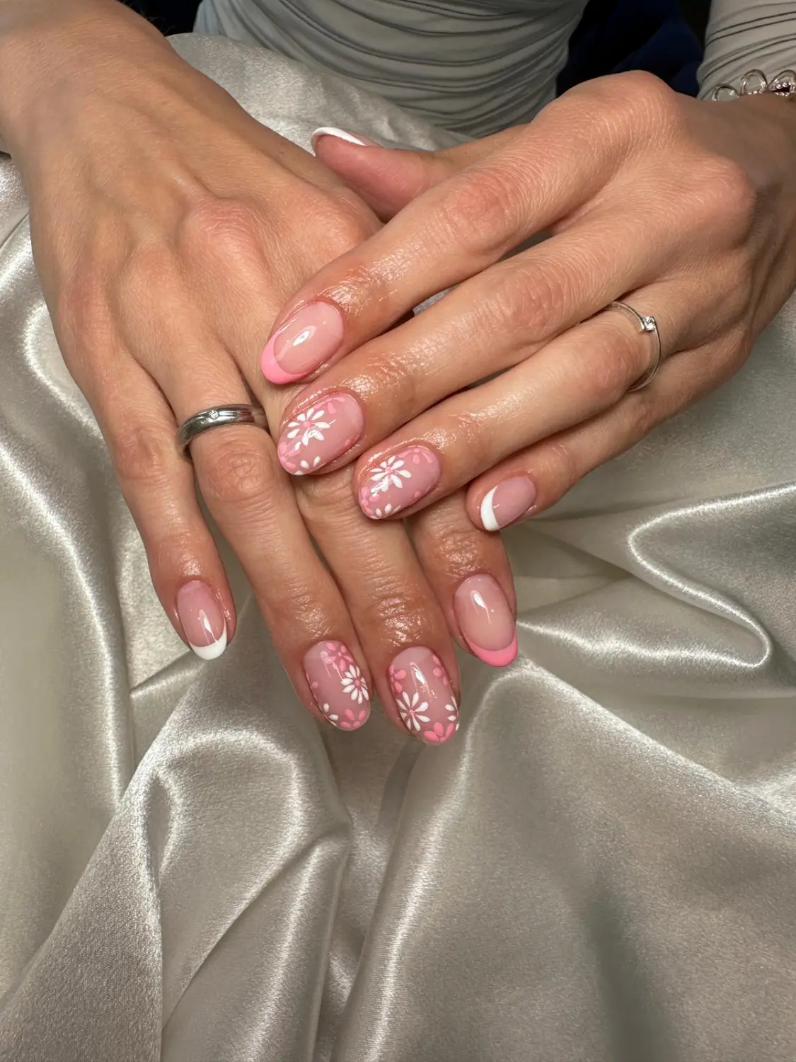 Bee Beauty – Nagelstudio – Nailart
