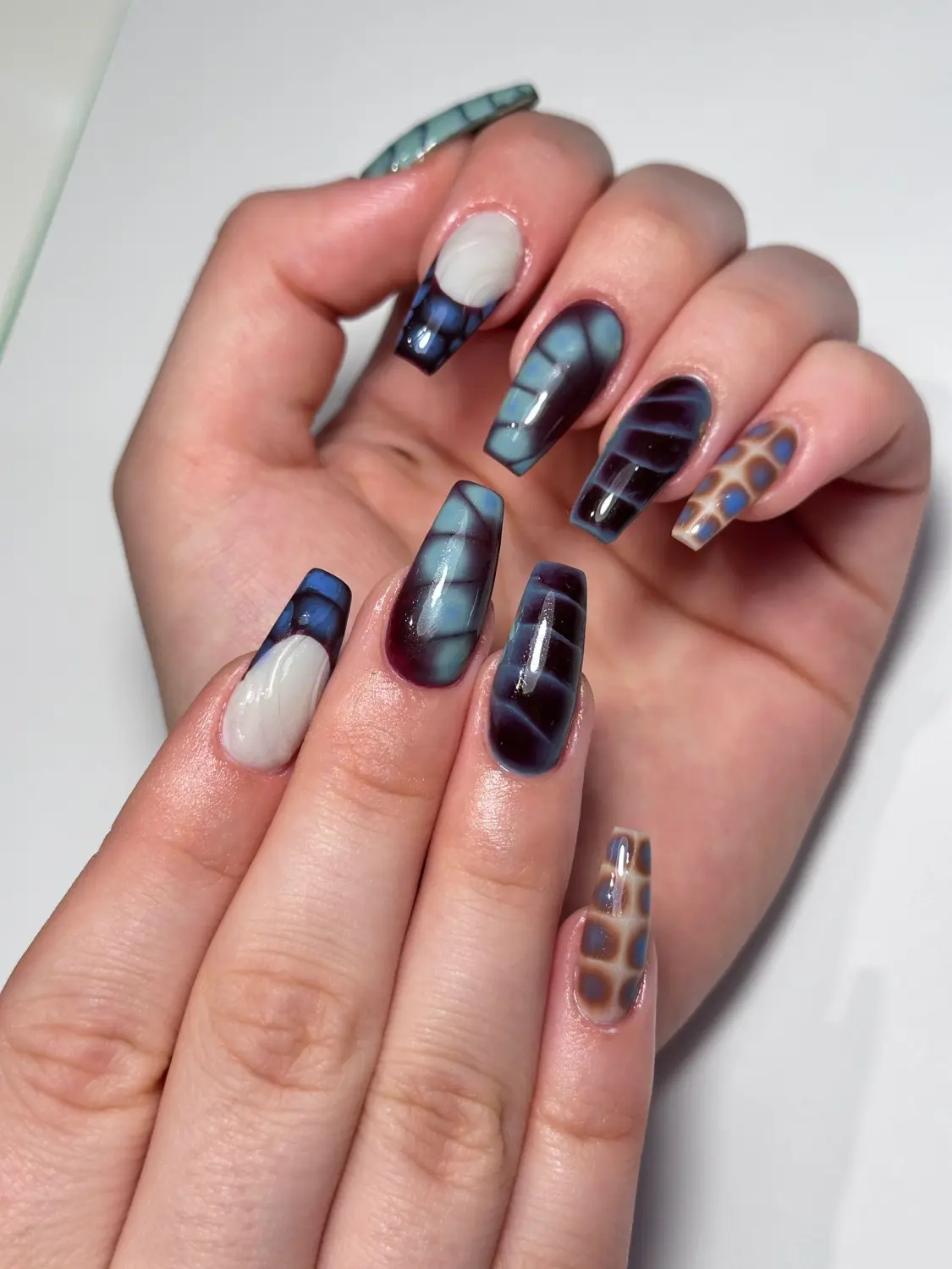 Bee Beauty – Nagelstudio – Nailart